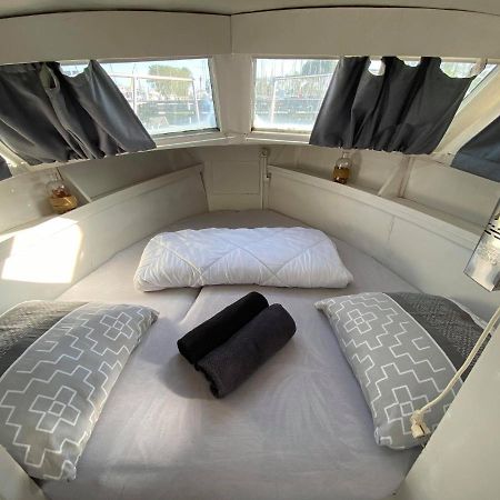 Bateau L'Etoile, Romantique, Apaisant, Ideal Pour Un Couple Ouistreham Kültér fotó